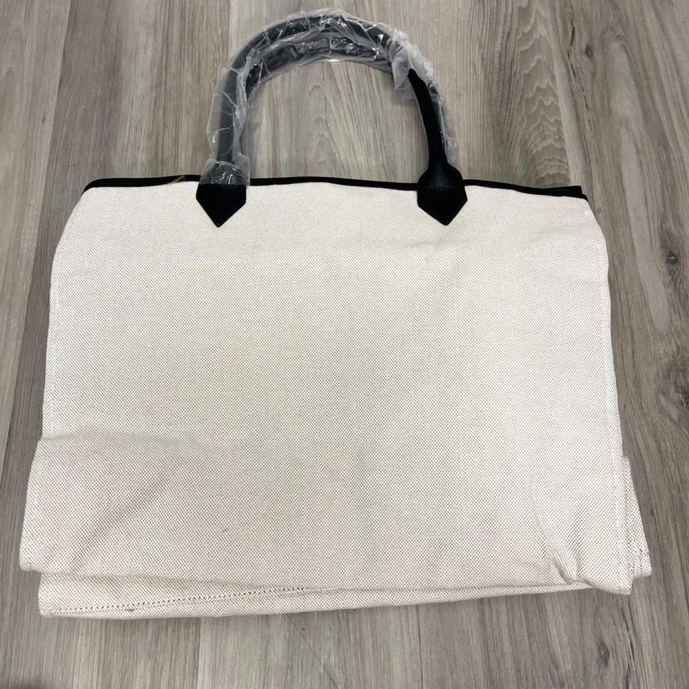 Victoria's Secret Cream Canvas Logo Tote Bag One Size NWT - Picture 4 of 8